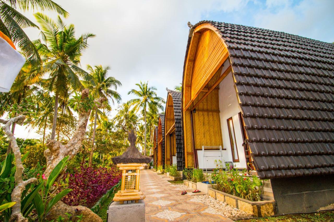 Meket Bungalows Toyapakeh Экстерьер фото